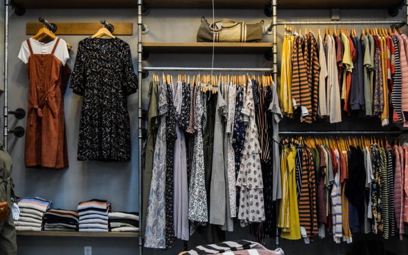 The Minimalist City Wardrobe That Still Looks Like a Person Lives There