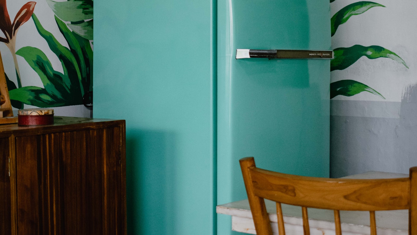 How Community Fridges Work, and Whether Your Neighbourhood Needs One