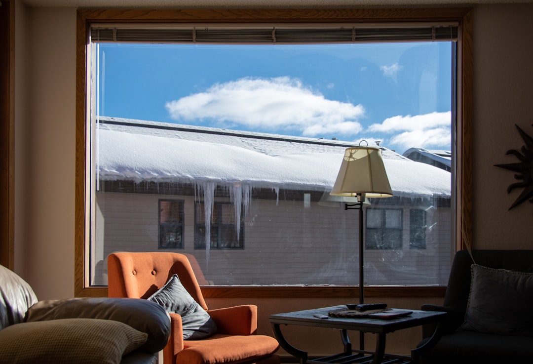 Window Film and Thermal Curtains for Rented Flats: What Actually Reduces Heat Loss